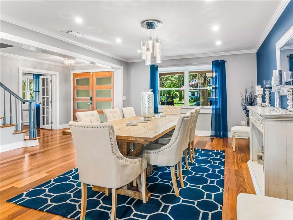 Recently Sold: $1,400,000 (5 beds, 3 baths, 4137 Square Feet)