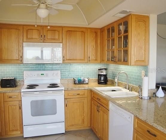 Recently Rented: $2,000 (2 beds, 2 baths, 1050 Square Feet)