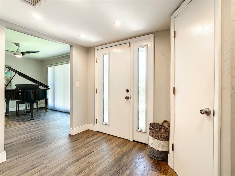 Recently Sold: $1,039,000 (3 beds, 2 baths, 1668 Square Feet)