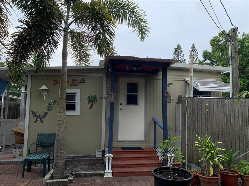 Recently Sold: $95,000 (2 beds, 1 baths, 576 Square Feet)