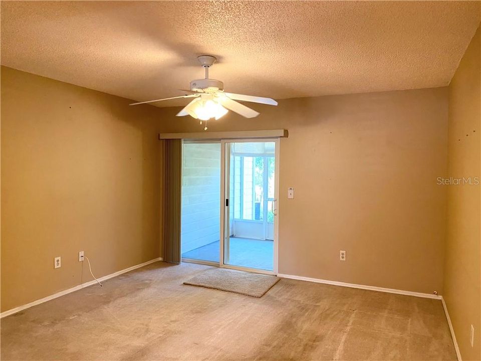 Recently Rented: $1,350 (2 beds, 2 baths, 1036 Square Feet)