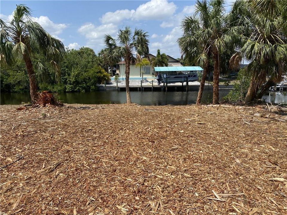 最近售出: $75,000 (0.23 acres)