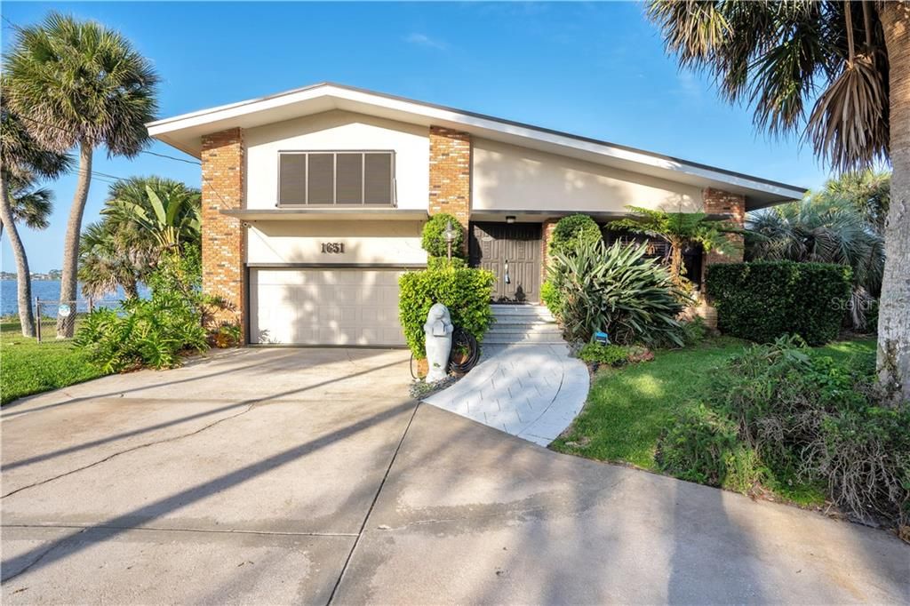 Recently Sold: $669,900 (3 beds, 2 baths, 1707 Square Feet)