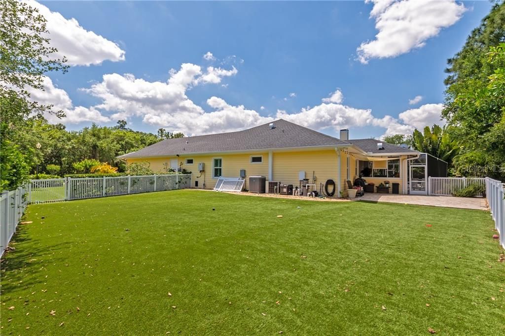 Recently Sold: $750,000 (3 beds, 2 baths, 3150 Square Feet)