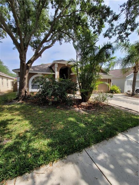 Recently Sold: $309,999 (3 beds, 2 baths, 2056 Square Feet)