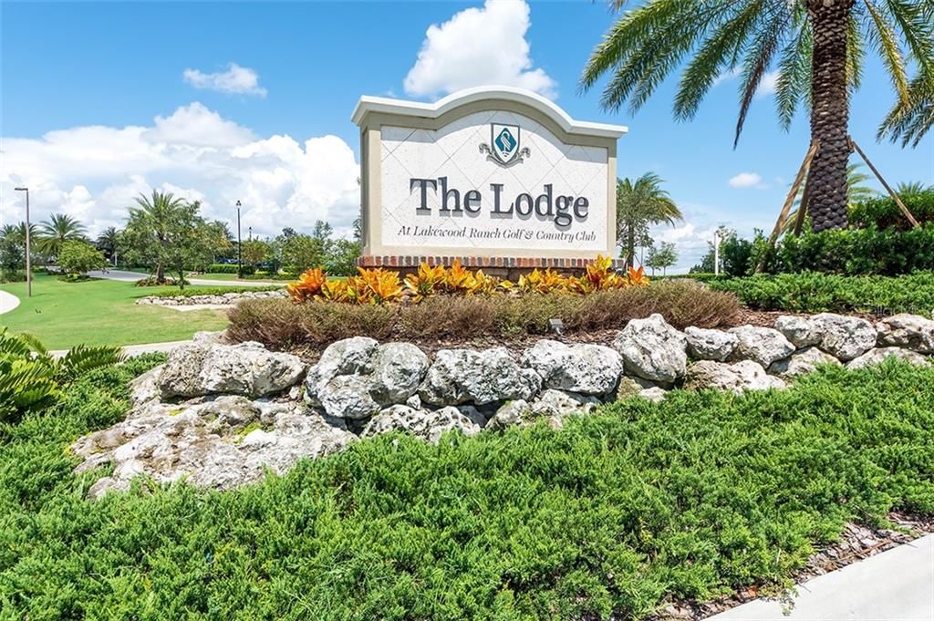 Recently Sold: $395,000 (2 beds, 2 baths, 1977 Square Feet)