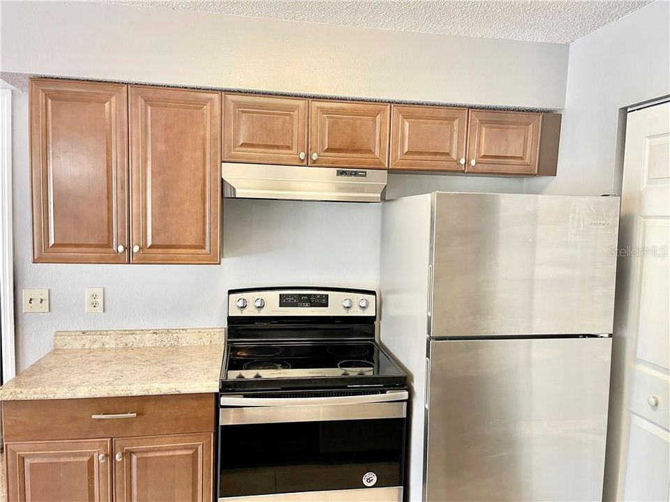 Recently Sold: $136,000 (2 beds, 2 baths, 836 Square Feet)