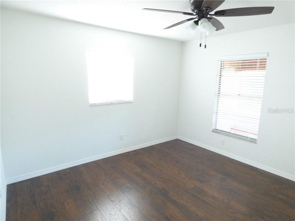 Recently Rented: $1,100 (2 beds, 1 baths, 1484 Square Feet)