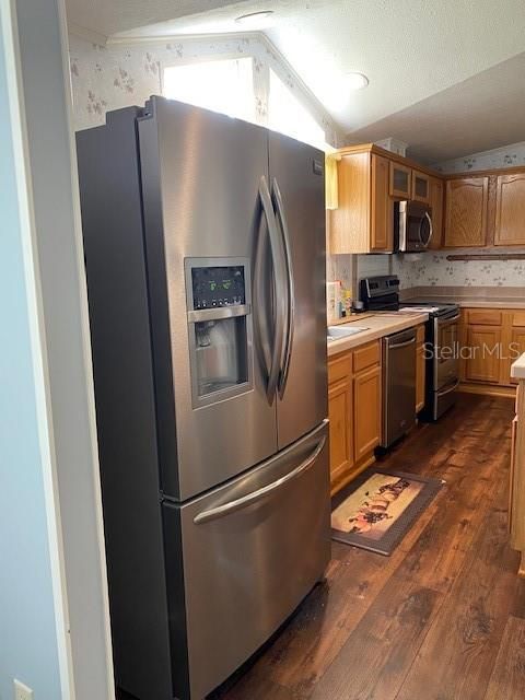 Recently Sold: $150,000 (3 beds, 2 baths, 1715 Square Feet)