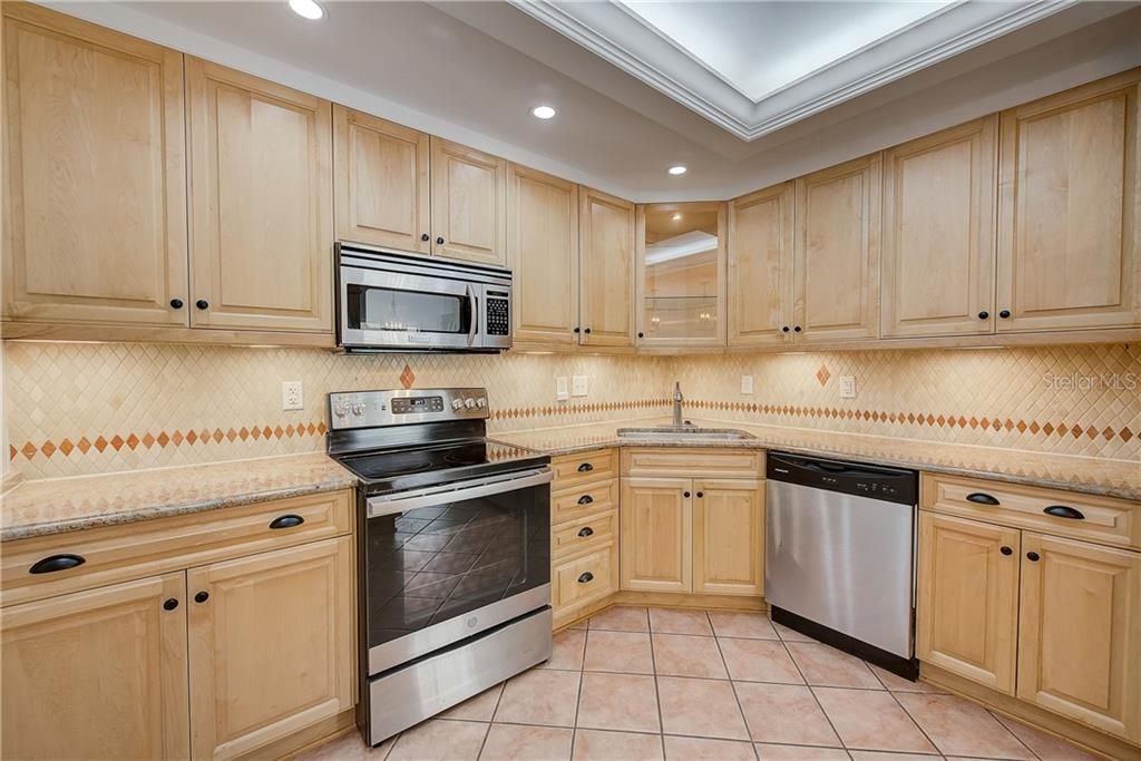 Recently Sold: $190,000 (2 beds, 2 baths, 1130 Square Feet)