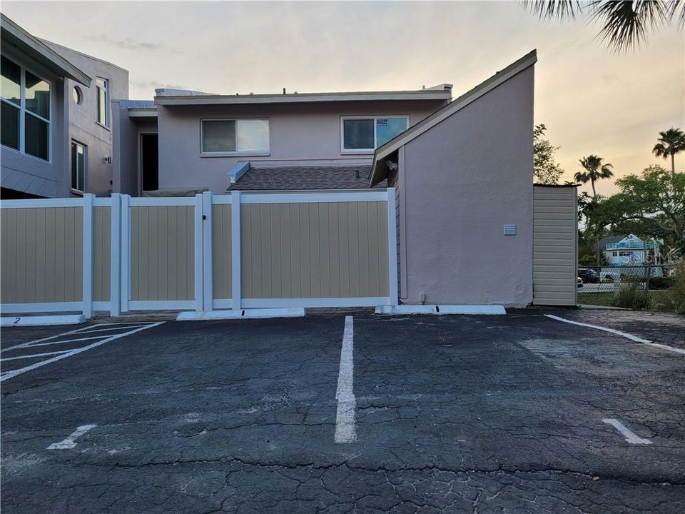Recently Sold: $415,000 (2 beds, 1 baths, 1005 Square Feet)