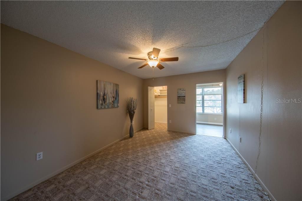 Recently Sold: $104,900 (1 beds, 1 baths, 835 Square Feet)