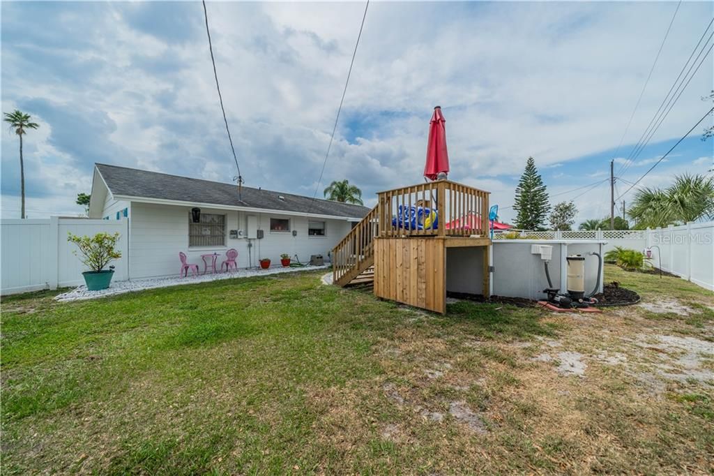 Recently Sold: $234,900 (2 beds, 2 baths, 1149 Square Feet)