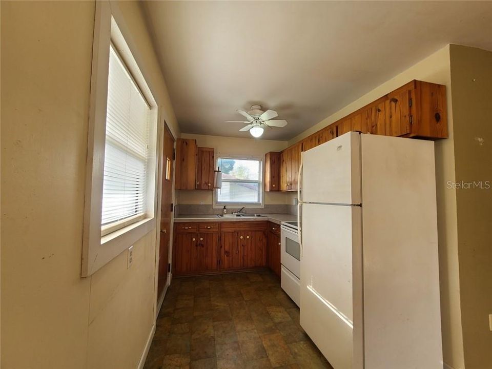 Recently Sold: $78,000 (2 beds, 1 baths, 576 Square Feet)