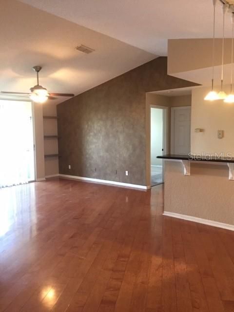 Recently Rented: $1,400 (2 beds, 2 baths, 1003 Square Feet)