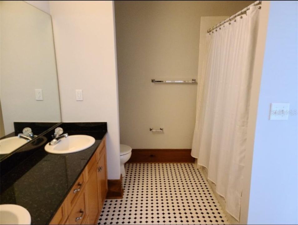 最近租的: $2,285 (2 贝兹, 2 浴室, 1278 平方英尺)