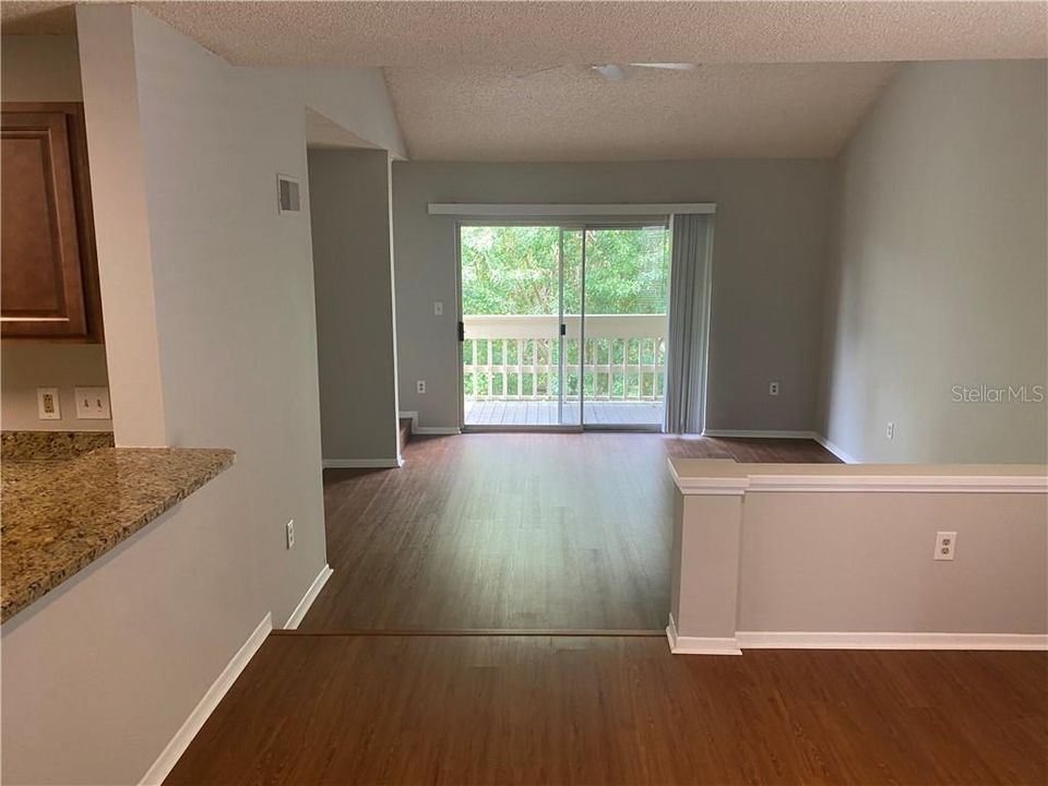 Recently Sold: $150,000 (2 beds, 2 baths, 935 Square Feet)