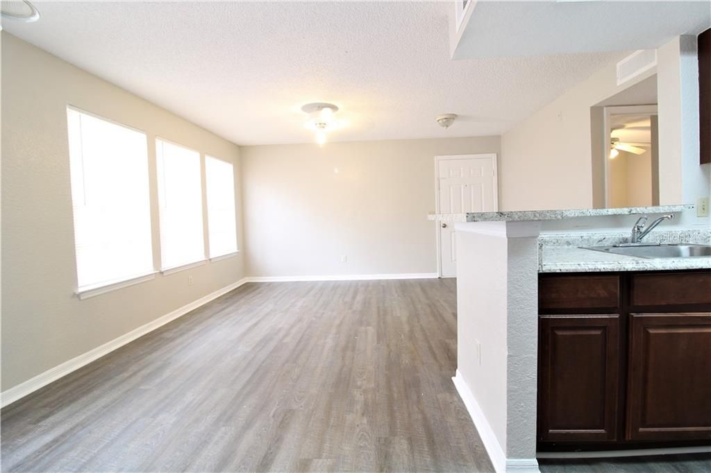 Recently Rented: $1,190 (2 beds, 2 baths, 829 Square Feet)