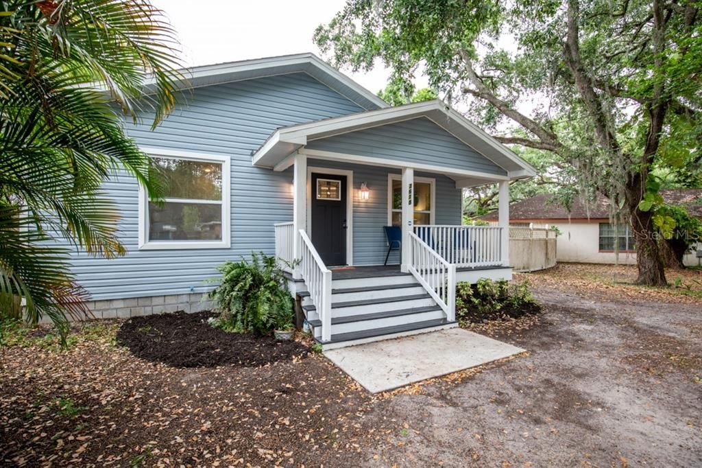 Recently Sold: $172,900 (2 beds, 1 baths, 840 Square Feet)