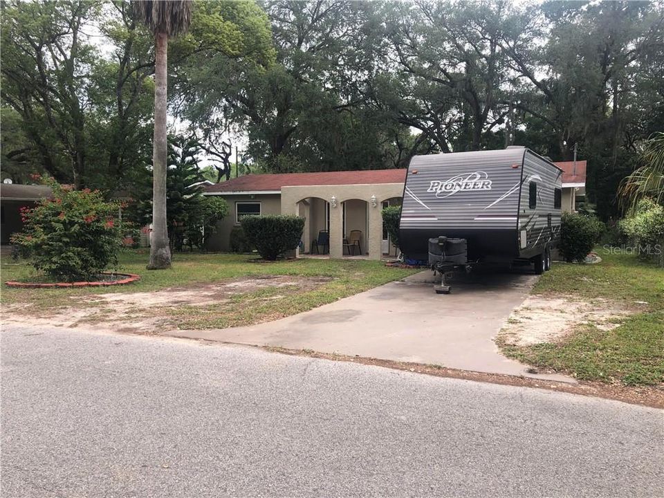 Recently Sold: $162,500 (2 beds, 1 baths, 1092 Square Feet)