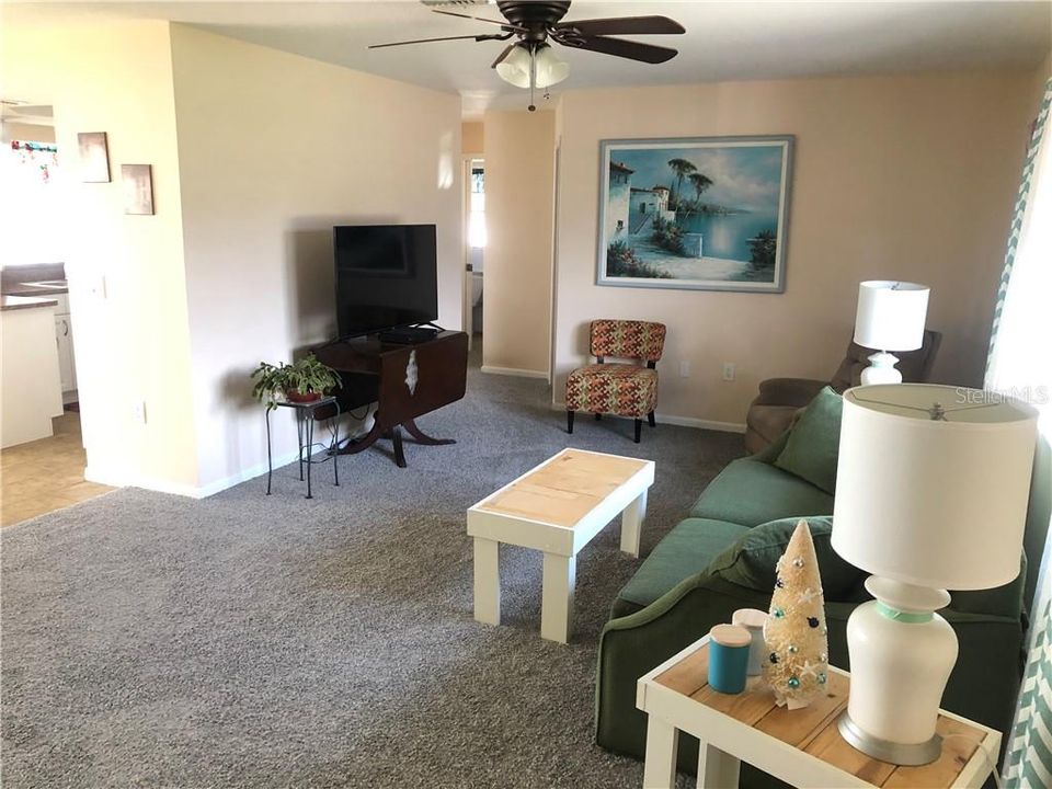 Recently Sold: $215,000 (2 beds, 2 baths, 1230 Square Feet)