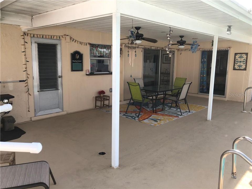 Recently Sold: $215,000 (2 beds, 2 baths, 1230 Square Feet)