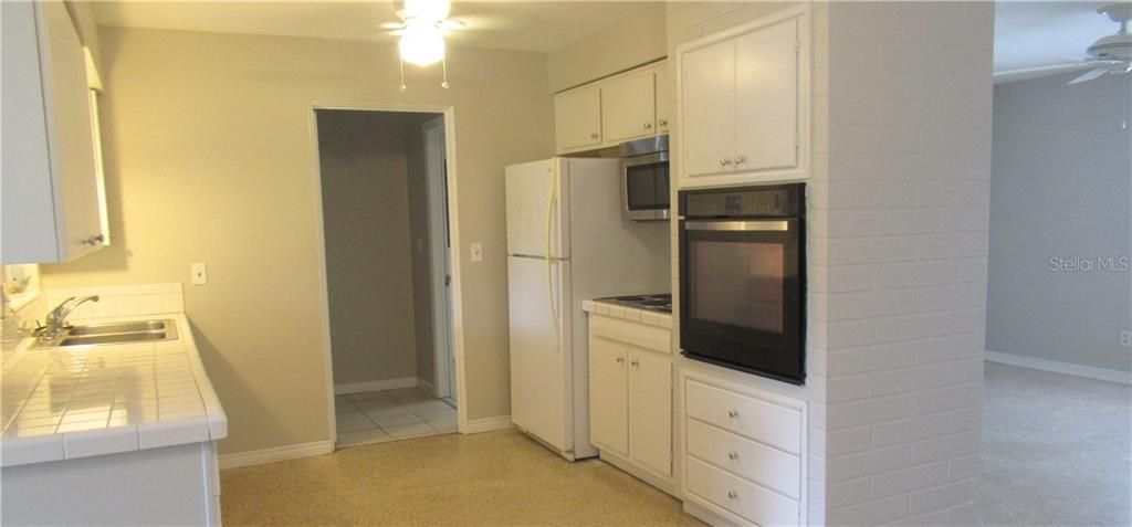 Recently Rented: $1,595 (2 beds, 2 baths, 1020 Square Feet)