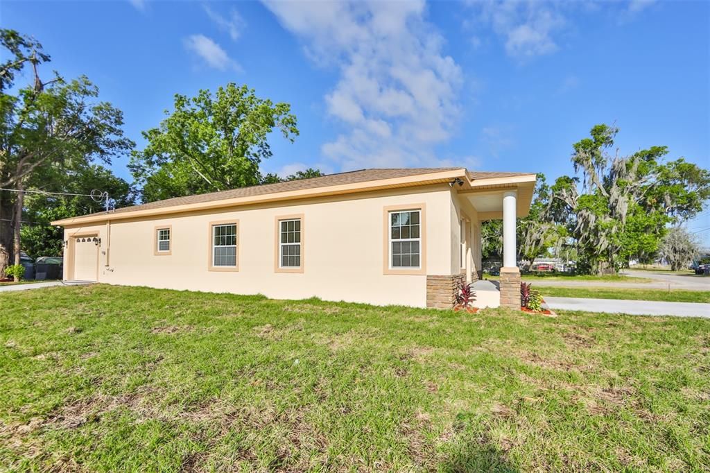 Recently Sold: $228,000 (3 beds, 2 baths, 1439 Square Feet)