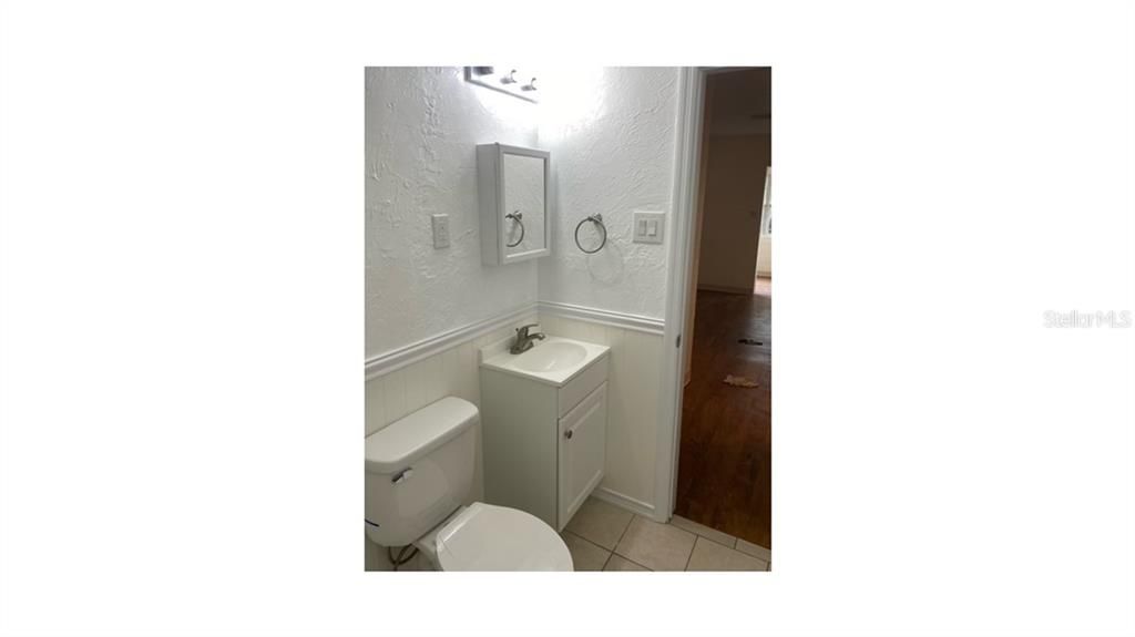 Recently Sold: $210,000 (2 beds, 1 baths, 965 Square Feet)