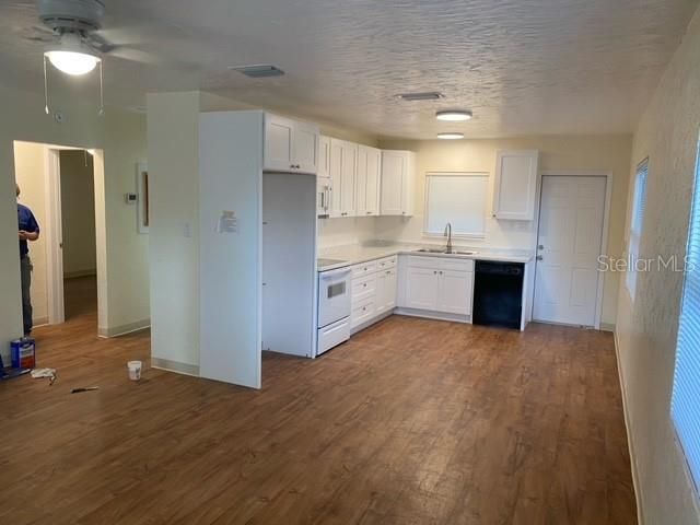 Recently Sold: $210,000 (2 beds, 1 baths, 965 Square Feet)