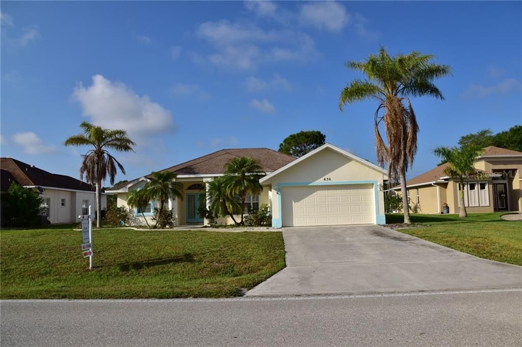 Recently Sold: $365,000 (3 beds, 3 baths, 2047 Square Feet)