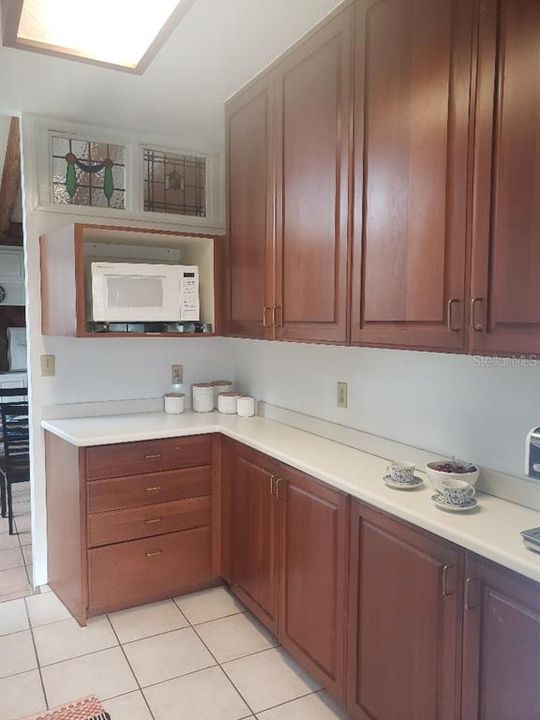 Recently Sold: $450,000 (3 beds, 2 baths, 1386 Square Feet)