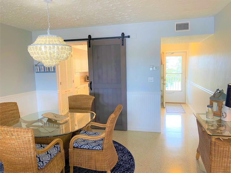 Recently Rented: $1,500 (1 beds, 1 baths, 805 Square Feet)