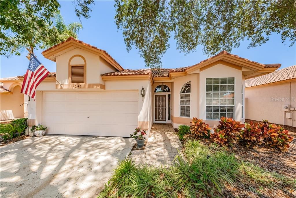 Recently Sold: $330,000 (3 beds, 2 baths, 1726 Square Feet)