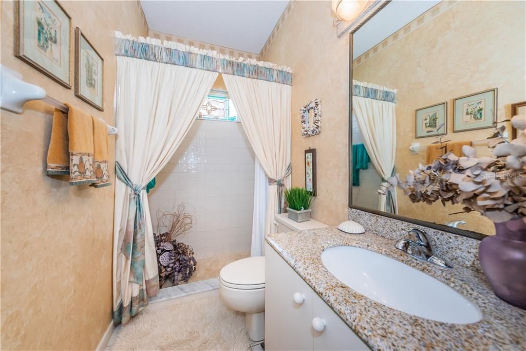 最近售出: $330,000 (3 贝兹, 2 浴室, 1726 平方英尺)