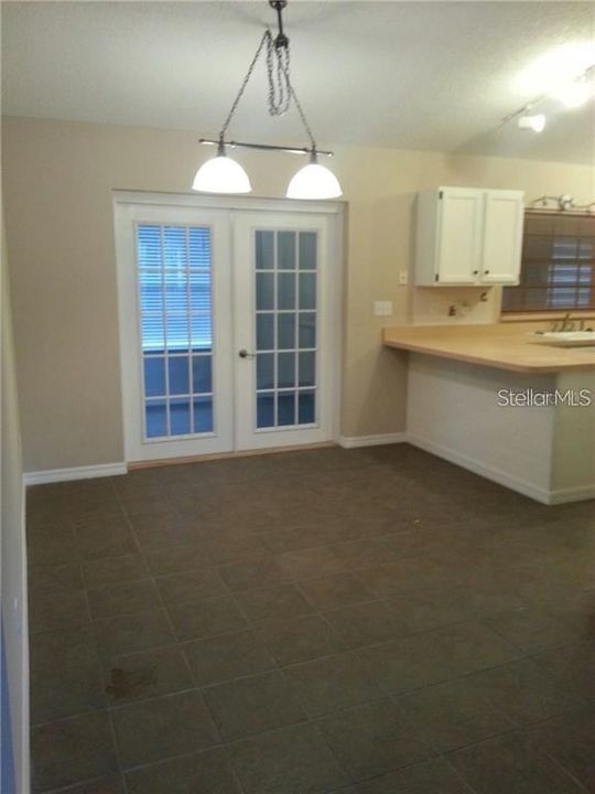 Recently Rented: $1,550 (3 beds, 2 baths, 1630 Square Feet)