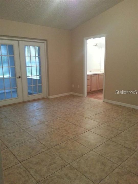 Recently Rented: $1,550 (3 beds, 2 baths, 1630 Square Feet)