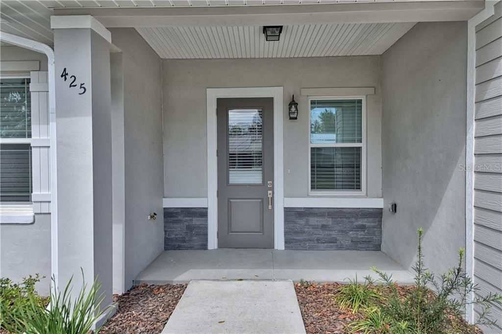 Recently Sold: $235,000 (3 beds, 2 baths, 1437 Square Feet)