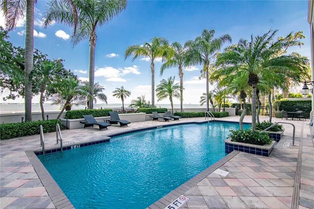 Recently Sold: $1,100,000 (3 beds, 4 baths, 3102 Square Feet)