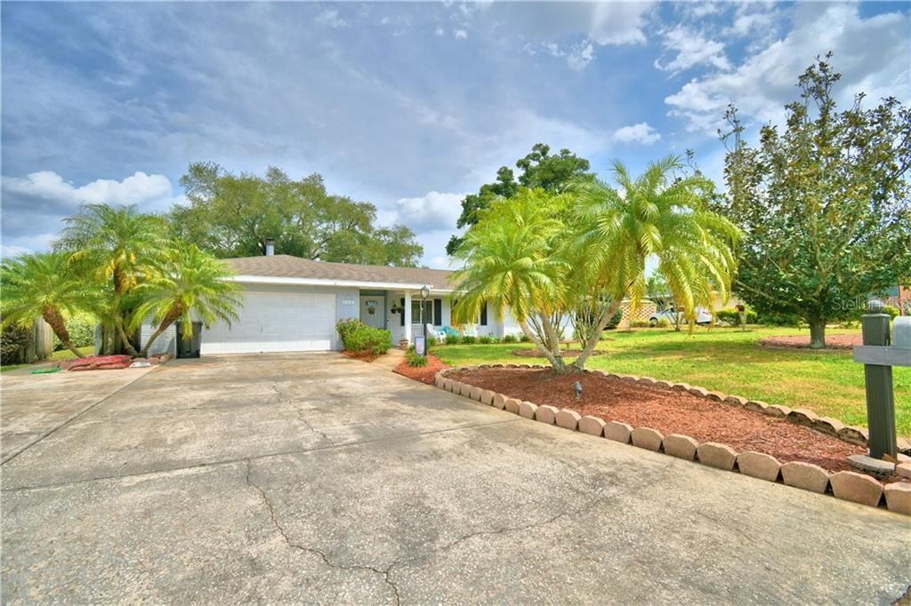 Recently Sold: $327,500 (4 beds, 3 baths, 2254 Square Feet)
