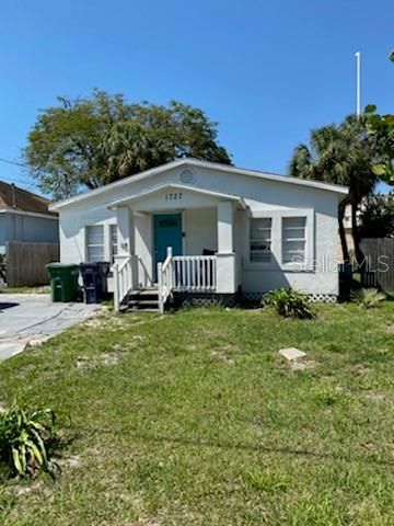 Recently Sold: $259,900 (3 beds, 2 baths, 1170 Square Feet)