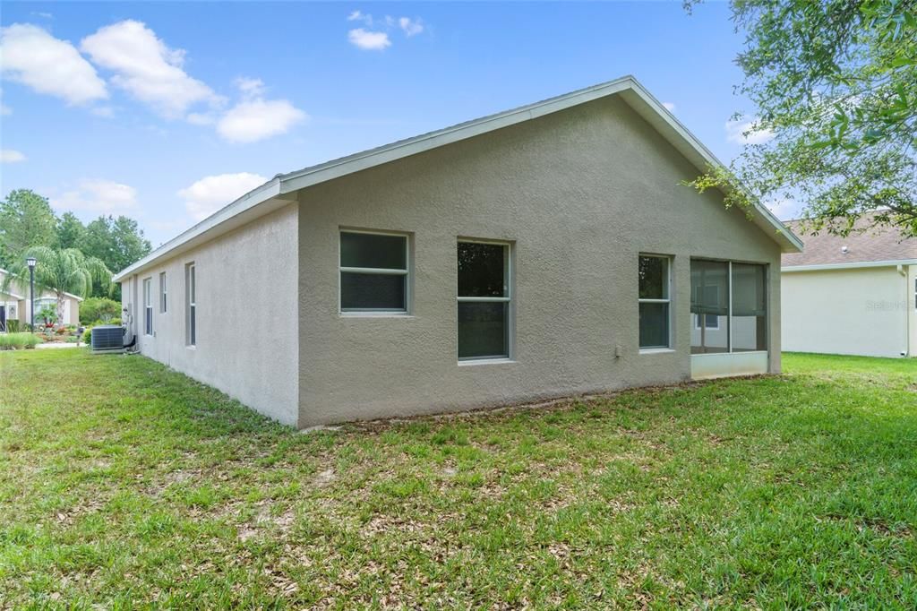 Recently Sold: $199,000 (2 beds, 2 baths, 1497 Square Feet)