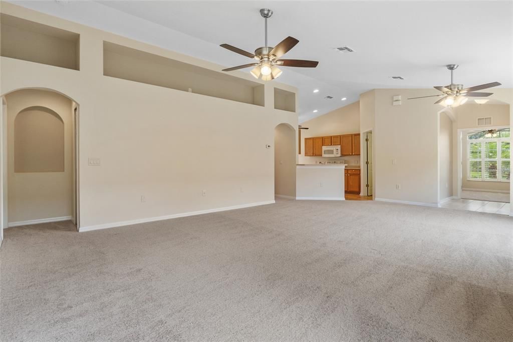 Recently Sold: $199,000 (2 beds, 2 baths, 1497 Square Feet)