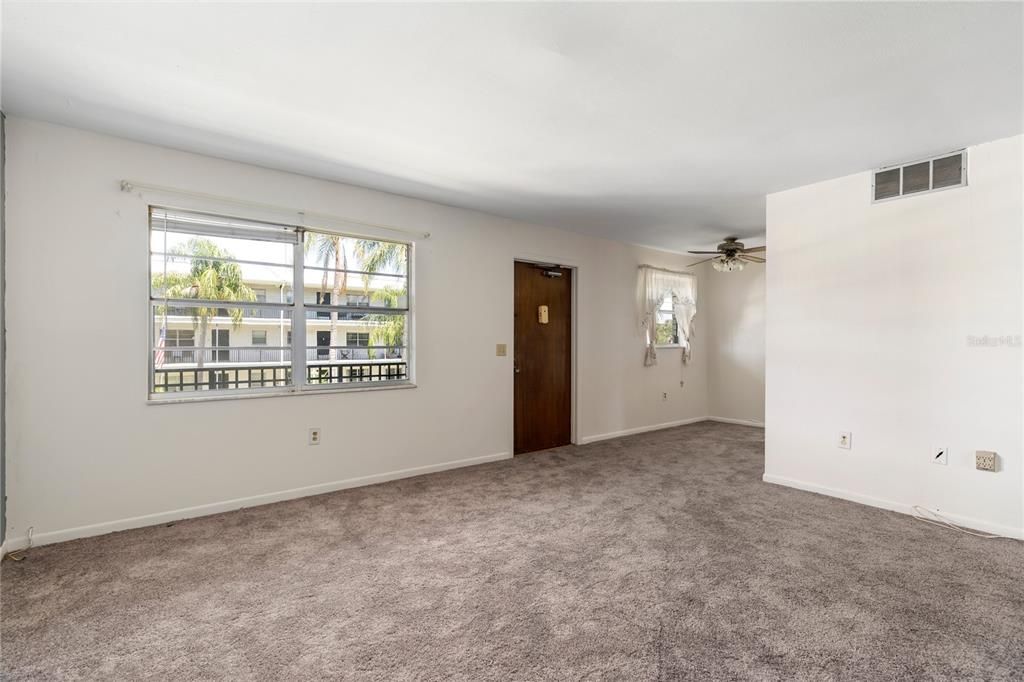 Recently Sold: $99,500 (1 beds, 1 baths, 640 Square Feet)