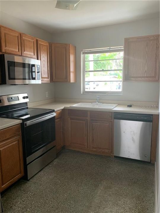 Recently Rented: $1,350 (4 beds, 2 baths, 1308 Square Feet)
