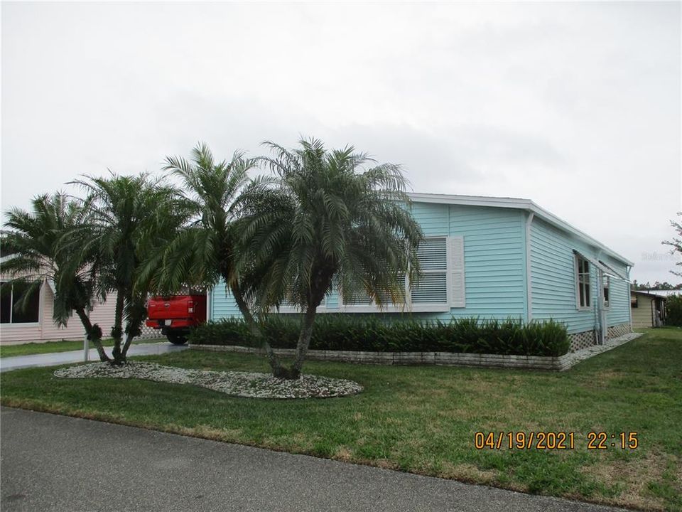 Recently Sold: $129,900 (2 beds, 2 baths, 1404 Square Feet)