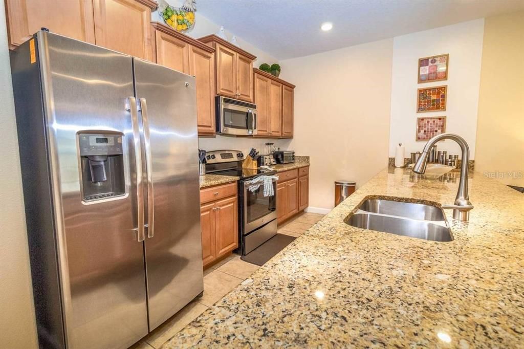 Recently Sold: $364,000 (4 beds, 3 baths, 1914 Square Feet)
