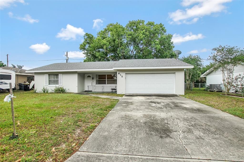Recently Sold: $190,000 (2 beds, 1 baths, 973 Square Feet)