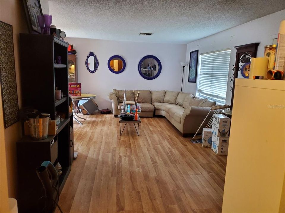 Recently Sold: $170,000 (2 beds, 2 baths, 1082 Square Feet)
