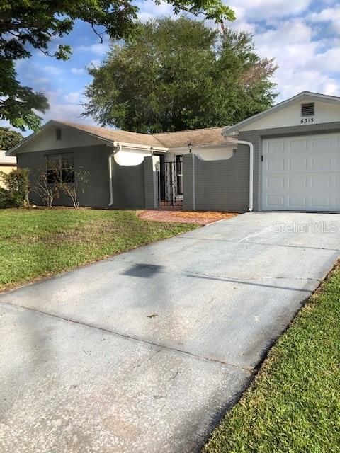Recently Sold: $184,900 (2 beds, 2 baths, 1302 Square Feet)